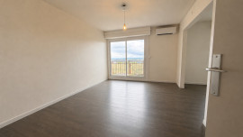 
                                                                                        Vente
                                                                                         Appartement Traversant et Lumineux - Vue Alpes