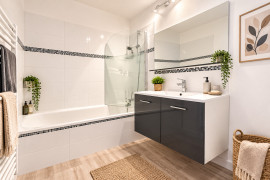 
                                                                                        Vente
                                                                                         Appartement Traversant et Lumineux - Vue Alpes