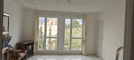 
                                                                                        Location
                                                                                         Appartement traversant  sans vis à vis et écoles