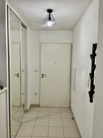 
                                                                                        Location
                                                                                         Appartement très fonctionnel et bien situé