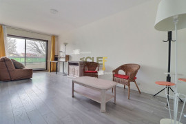 
                                                                                        Location
                                                                                         Appartement Très grand T1 avec double balcon
