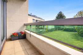 
                                                                                        Location
                                                                                         Appartement Très grand T1 avec double balcon