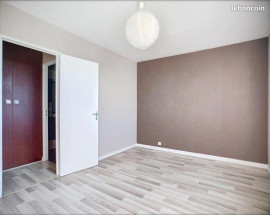 
                                                                                        Location
                                                                                         Appartement très lumineux