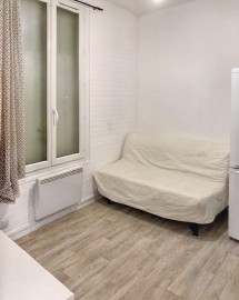 
                                                                                        Location
                                                                                         Appartement très lumineux, exposé plein sud