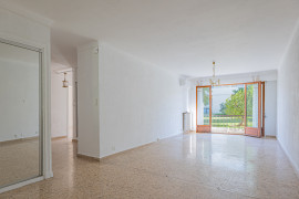 Vente
Appartement trois pièces - au calme absolu