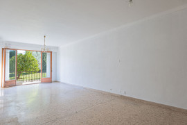 Vente
Appartement trois pièces - au calme absolu
