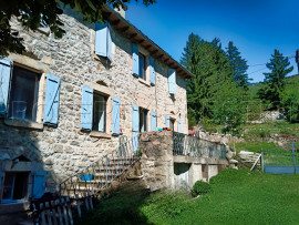 Vente
ARDECHE FERME 48 HA RUISSEAU SOURCES