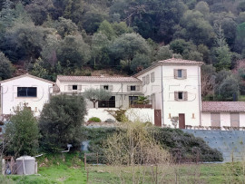 
                                                                                        Vente
                                                                                         ARDECHE PROPRIETE DE CHARME 10 HA