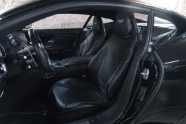 
                                                                                        Voiture
                                                                                         Aston Martin DB11 V12 5.2 608
