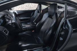 
                                                                                        Voiture
                                                                                         Aston Martin DB9 Coupé Touchtronic A