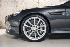 
                                                                                        Voiture
                                                                                         Aston Martin DB9 GT Volante V12 6.0 548