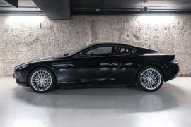 
                                                                                        Voiture
                                                                                         Aston Martin DB9 (I) V12 6.0 450 Touchtronic