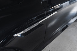 
                                                                                        Voiture
                                                                                         Aston Martin DB9 (III) V12 6.0 517