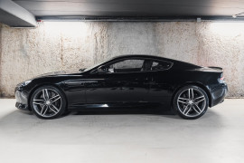 
                                                                                        Voiture
                                                                                         Aston Martin DB9 (III) V12 6.0 517