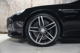 
                                                                                        Voiture
                                                                                         Aston Martin DB9 (III) V12 6.0 517