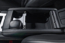 
                                                                                        Voiture
                                                                                         Aston Martin DB9 (III) V12 6.0 517