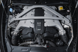 
                                                                                        Voiture
                                                                                         Aston Martin DB9 (III) V12 6.0 517