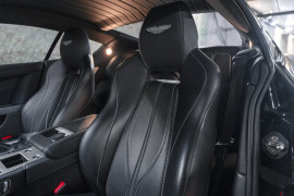 
                                                                                        Voiture
                                                                                         Aston Martin DB9 (III) V12 6.0 517