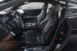 
                                                                                        Voiture
                                                                                         Aston Martin DB9 (III) V12 6.0 517