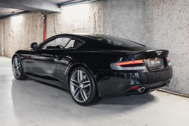
                                                                                        Voiture
                                                                                         Aston Martin DB9 (III) V12 6.0 517