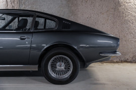 
                                                                                        Voiture
                                                                                         Aston Martin DBS L6 Saloon