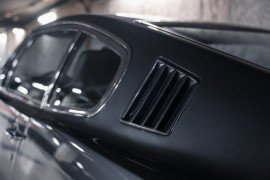 
                                                                                        Voiture
                                                                                         Aston Martin DBS L6 Saloon