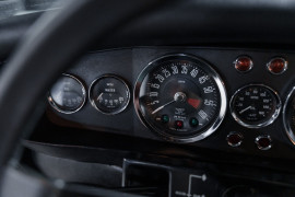 
                                                                                        Voiture
                                                                                         Aston Martin DBS L6 Saloon