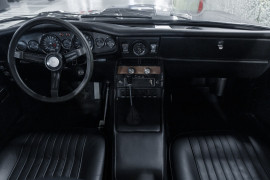 
                                                                                        Voiture
                                                                                         Aston Martin DBS L6 Saloon