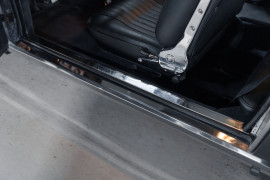 
                                                                                        Voiture
                                                                                         Aston Martin DBS L6 Saloon