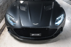 
                                                                                        Voiture
                                                                                         Aston Martin DBS Superleggera V12 5.2 725