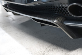 
                                                                                        Voiture
                                                                                         Aston Martin DBS Superleggera V12 5.2 725