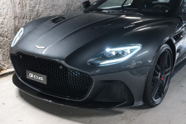 
                                                                                        Voiture
                                                                                         Aston Martin DBS Superleggera V12 5.2 725