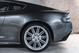 
                                                                                        Voiture
                                                                                         Aston Martin DBS V12 5.9 517 Touchtronic