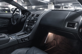 
                                                                                        Voiture
                                                                                         Aston Martin DBS V12 5.9 517 Touchtronic
