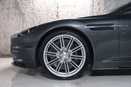 
                                                                                        Voiture
                                                                                         Aston Martin DBS V12 5.9 517 Touchtronic