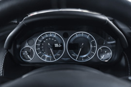 
                                                                                        Voiture
                                                                                         Aston Martin DBS V12 5.9 517 Touchtronic