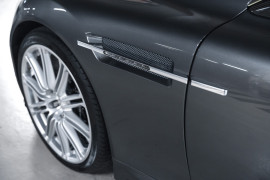 
                                                                                        Voiture
                                                                                         Aston Martin DBS V12 5.9 517 Touchtronic