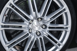 
                                                                                        Voiture
                                                                                         Aston Martin DBS V12 5.9 517 Touchtronic