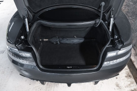 
                                                                                        Voiture
                                                                                         Aston Martin DBS V12 5.9 517 Touchtronic