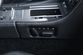 
                                                                                        Voiture
                                                                                         Aston Martin DBS V12 5.9 517 Touchtronic