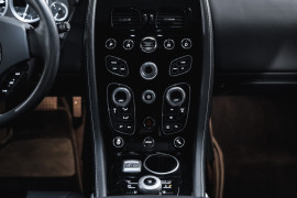 
                                                                                        Voiture
                                                                                         Aston Martin Rapide S Shadow Edition V12 6.0 574