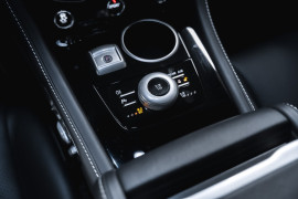
                                                                                        Voiture
                                                                                         Aston Martin Rapide S Shadow Edition V12 6.0 574