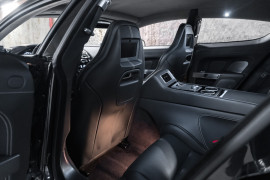 
                                                                                        Voiture
                                                                                         Aston Martin Rapide S V12 6.0 560