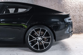 
                                                                                        Voiture
                                                                                         Aston Martin Rapide S V12 6.0 560