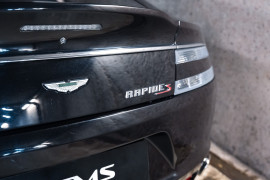
                                                                                        Voiture
                                                                                         Aston Martin Rapide S V12 6.0 560