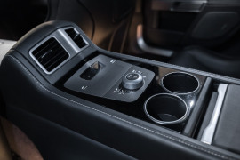 
                                                                                        Voiture
                                                                                         Aston Martin Rapide S V12 6.0 560