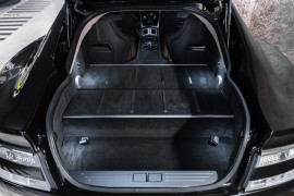 
                                                                                        Voiture
                                                                                         Aston Martin Rapide S V12 6.0 560