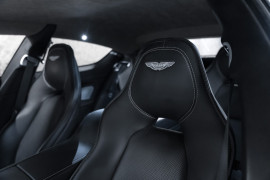 
                                                                                        Voiture
                                                                                         Aston Martin Rapide S V12 6.0 560