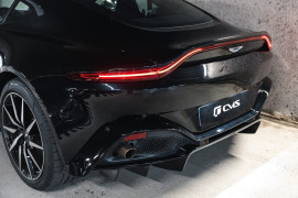 
                                                                                        Voiture
                                                                                         Aston Martin V8 Vantage (II) V8 4.0 510