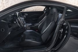 
                                                                                        Voiture
                                                                                         Aston Martin V8 Vantage (II) V8 4.0 510
